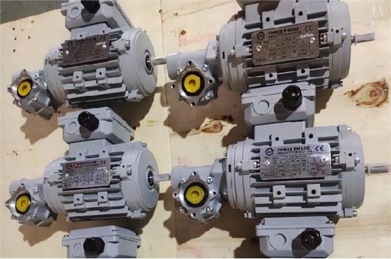 艾思捷RV減速機(jī)在造紙設(shè)備上的應(yīng)用 配套出口.jpg